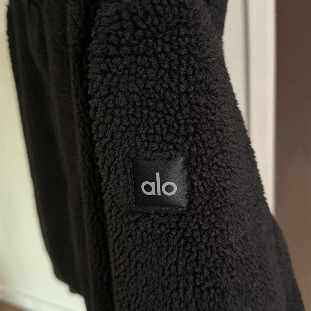 ALO Yoga foxy Sherpa Jacket for Women medium - Picture 7 of 11
